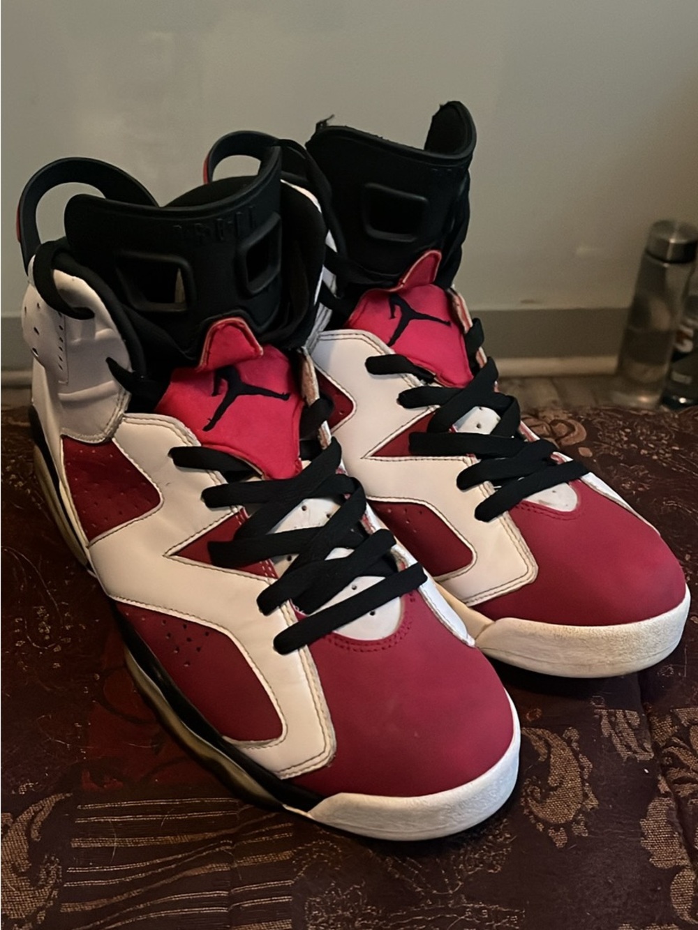 Jordan Retro 6 Camine Sneakers - Red/White/Black